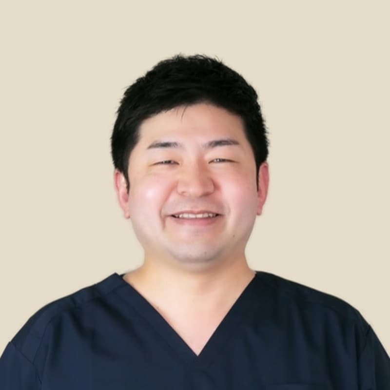 岩崎 亮也 先生の顔写真